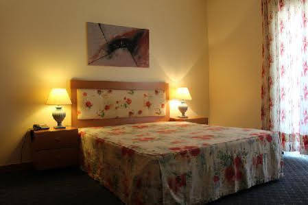 Francis 3* Beja